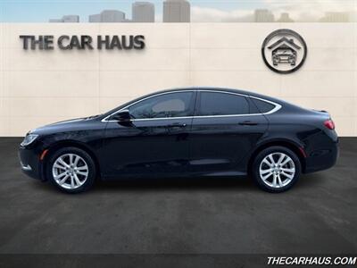 2015 Chrysler 200 Series Limited   - Photo 6 - Roselle, IL 60172