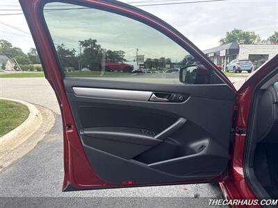 2015 Volkswagen Passat 1.8T S   - Photo 11 - Roselle, IL 60172