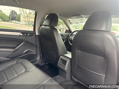 2015 Volkswagen Passat 1.8T S   - Photo 16 - Roselle, IL 60172