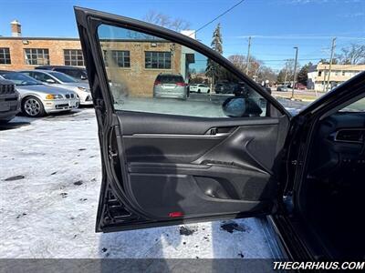 2024 Toyota Camry SE   - Photo 11 - Roselle, IL 60172