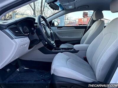 2018 Hyundai Sonata SEL   - Photo 17 - Roselle, IL 60172