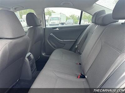 2016 Volkswagen Jetta 1.4T S   - Photo 12 - Roselle, IL 60172