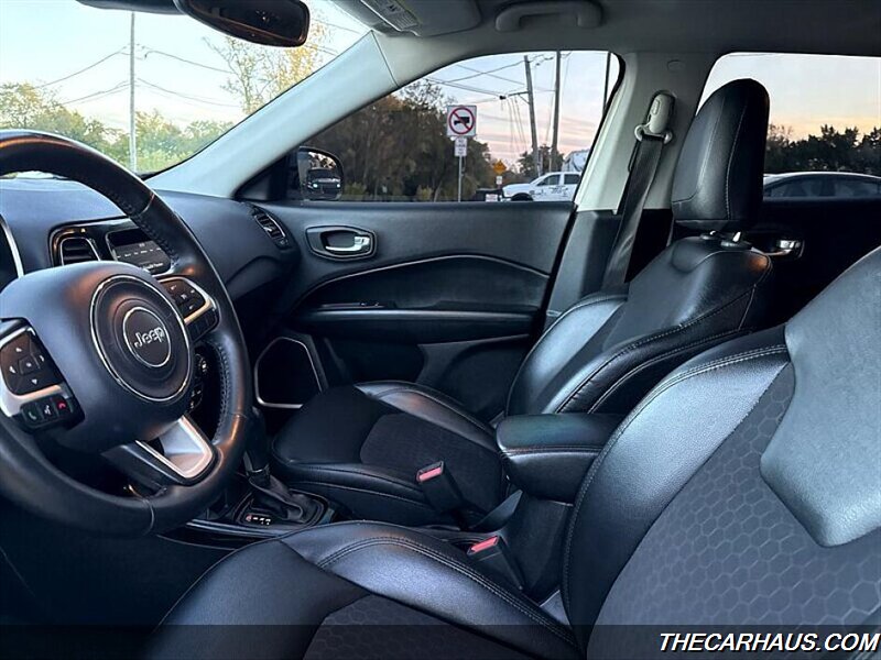 2018 Jeep Compass Latitude   - Photo 9 - Roselle, IL 60172
