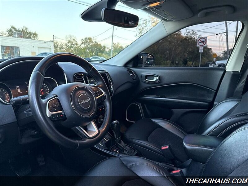 2018 Jeep Compass Latitude   - Photo 10 - Roselle, IL 60172