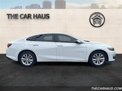2019 Chevrolet Malibu LT   - Photo 2 - Roselle, IL 60172