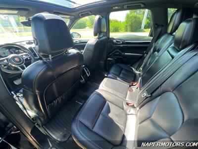 2015 Porsche Cayenne S   - Photo 17 - Naperville, IL 60565