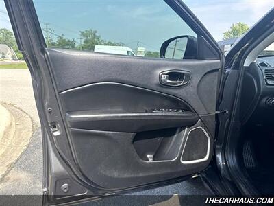 2019 Jeep Compass Latitude   - Photo 11 - Roselle, IL 60172