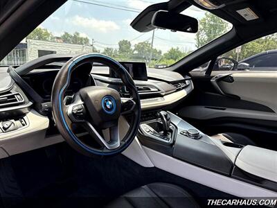 2016 BMW i8   - Photo 12 - Roselle, IL 60172