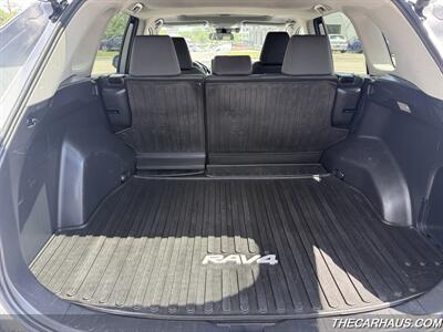 2020 Toyota RAV4 XLE   - Photo 32 - Roselle, IL 60172