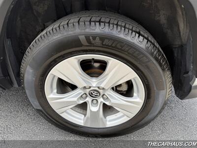 2020 Toyota RAV4 XLE   - Photo 38 - Roselle, IL 60172
