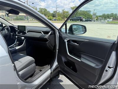 2020 Toyota RAV4 XLE   - Photo 26 - Roselle, IL 60172