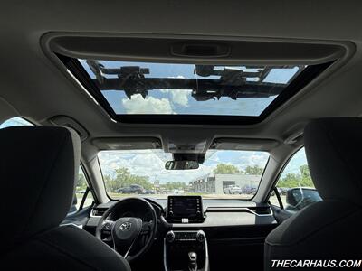 2020 Toyota RAV4 XLE   - Photo 19 - Roselle, IL 60172