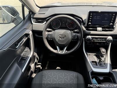 2020 Toyota RAV4 XLE   - Photo 21 - Roselle, IL 60172