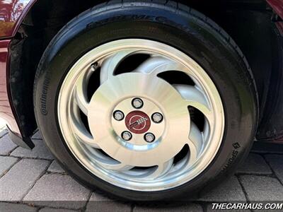 1993 Chevrolet Corvette 40th Anniversary   - Photo 27 - Roselle, IL 60172
