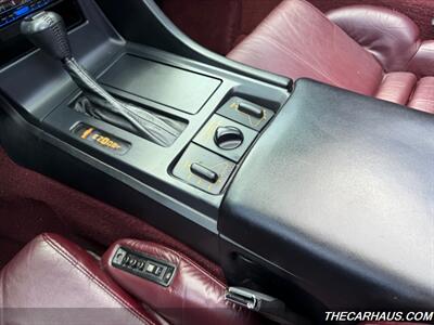 1993 Chevrolet Corvette 40th Anniversary   - Photo 14 - Roselle, IL 60172