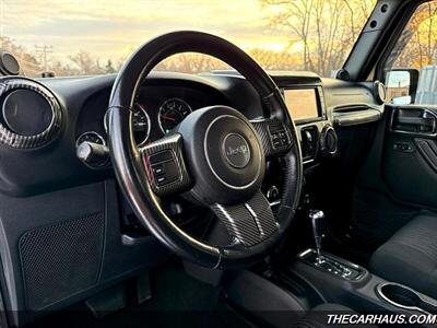 2012 Jeep Wrangler Unlimited Sahara   - Photo 30 - Roselle, IL 60172