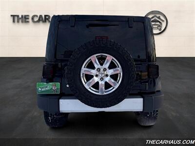 2012 Jeep Wrangler Unlimited Sahara   - Photo 6 - Roselle, IL 60172