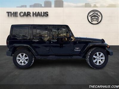 2012 Jeep Wrangler Unlimited Sahara   - Photo 4 - Roselle, IL 60172