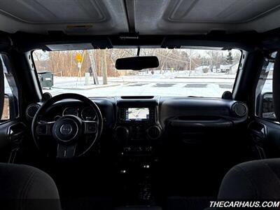 2012 Jeep Wrangler Unlimited Sahara   - Photo 23 - Roselle, IL 60172