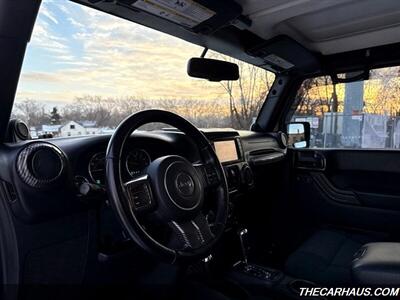 2012 Jeep Wrangler Unlimited Sahara   - Photo 29 - Roselle, IL 60172