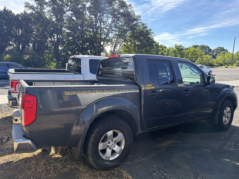 2010 Nissan Frontier SE V6   - Photo 1 - The Dalles, OR 97058