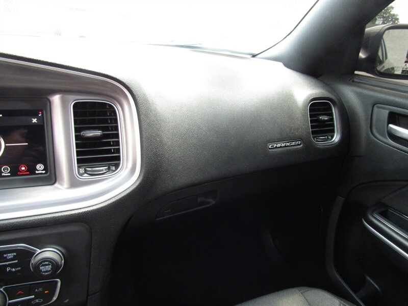 2019 Dodge Charger SXT,CONV PKG,RVC,SIVER CERTIFIED - Photo 53 - Haddon Twp, NJ 08107