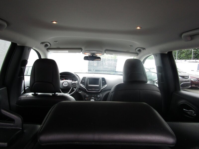 2019 Jeep Cherokee AWD,CONV PKG,RVC,SILVER CERTIFIED - Photo 51 - Haddon Twp, NJ 08107