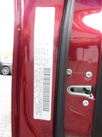 2019 Jeep Cherokee AWD,CONV PKG,RVC,SILVER CERTIFIED - Photo 75 - Haddon Twp, NJ 08107