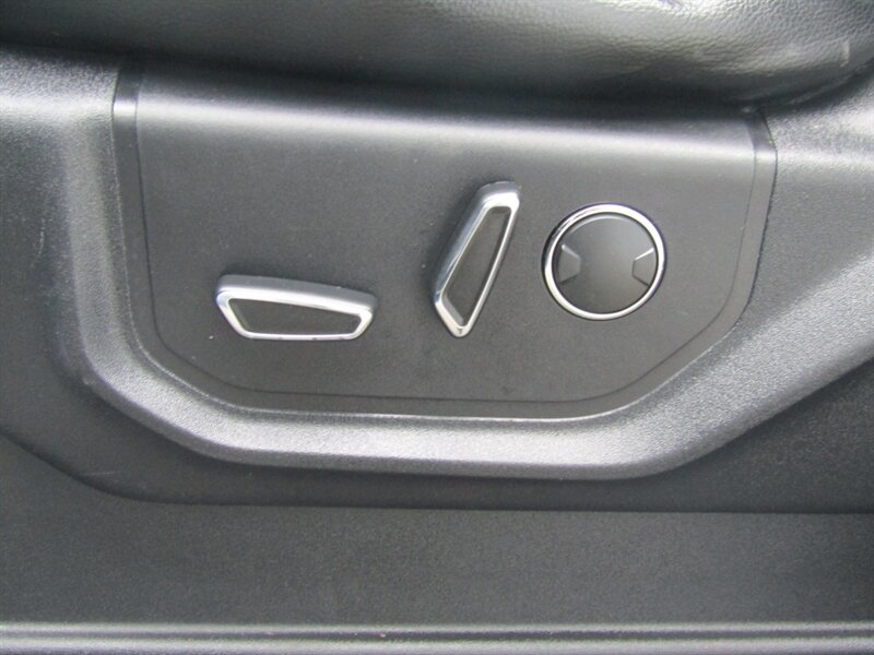 2015 Ford F-150 LARIAT,FX4,4X4,NAV,CONV PKG,RVC,SILVER CERTIFIED - Photo 12 - Haddon Twp, NJ 08107