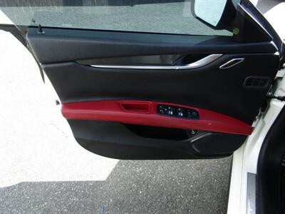 2014 Maserati Ghibli AWD,NAV,CONV PKG,RVC,PWR PKG,SILVER CERTIFIED   - Photo 39 - Haddon Twp, NJ 08107