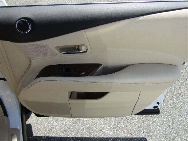 2013 Lexus RX AWD,NAV,PREM PKG,RVC,PWR PKG,SILVER CERTIFIED - Photo 52 - Haddon Twp, NJ 08107