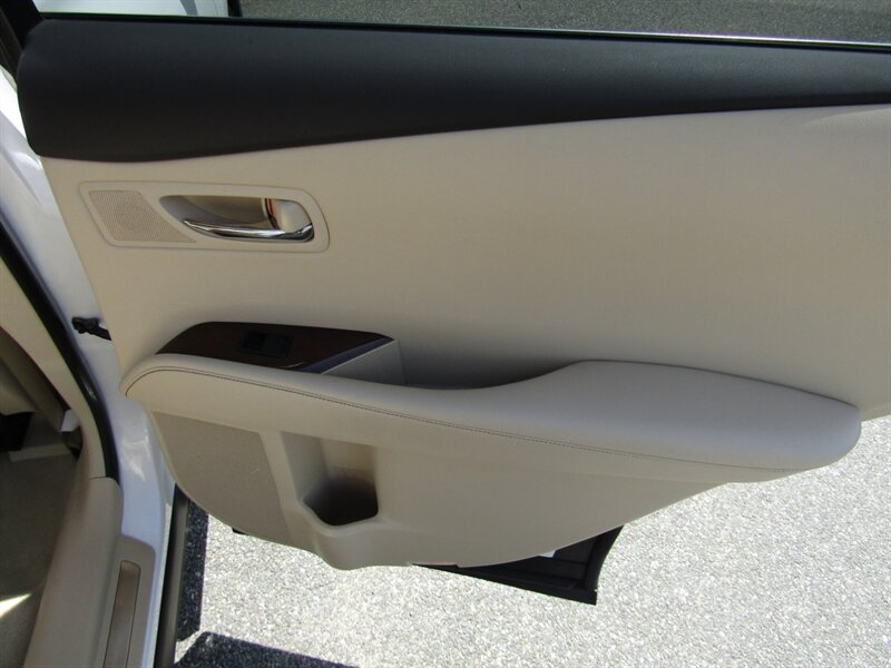 2013 Lexus RX AWD,NAV,PREM PKG,RVC,PWR PKG,SILVER CERTIFIED - Photo 48 - Haddon Twp, NJ 08107