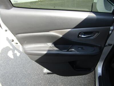 2021 Nissan Murano SV,AWD,CONV PKG,RVC,TECH PKG,SILVER CERTIFIED   - Photo 16 - Haddon Twp, NJ 08107