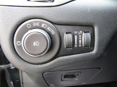 2019 Jeep Cherokee AWD,CONV PKG,TECH PKG,RVC,SILVER CERTIFIED   - Photo 28 - Haddon Twp, NJ 08107