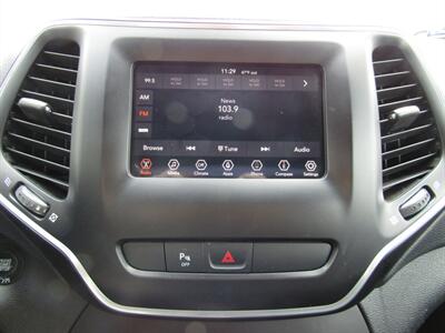2019 Jeep Cherokee AWD,CONV PKG,TECH PKG,RVC,SILVER CERTIFIED   - Photo 33 - Haddon Twp, NJ 08107