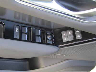 2024 Land Rover Range Rover Velar AWD.TECH PKG,DYNAMIC HANDLING PKG,COMFORT PKG, - Photo 13 - Haddon Twp, NJ 08107