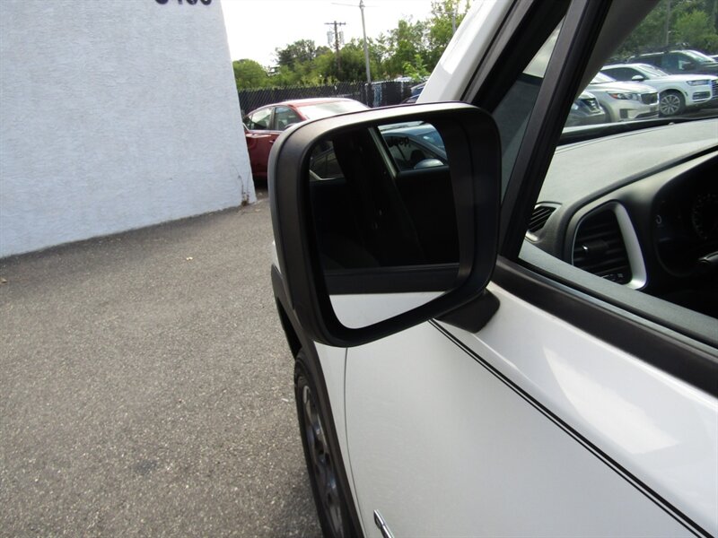 2018 Jeep Renegade SPORT,4X4, PKG,CONV PKG,SILVER CERTIFIED - Photo 23 - Haddon Twp, NJ 08107