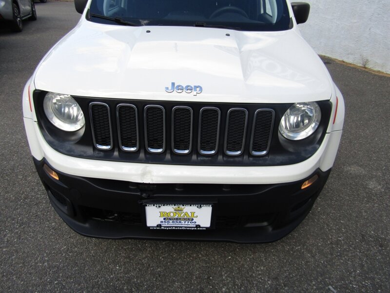 2018 Jeep Renegade SPORT,4X4, PKG,CONV PKG,SILVER CERTIFIED - Photo 12 - Haddon Twp, NJ 08107