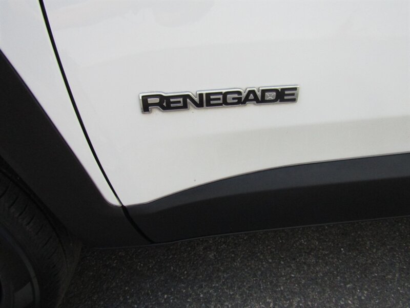 2018 Jeep Renegade SPORT,4X4, PKG,CONV PKG,SILVER CERTIFIED - Photo 22 - Haddon Twp, NJ 08107