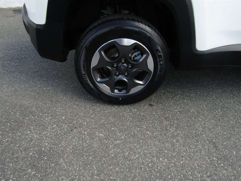 2018 Jeep Renegade SPORT,4X4, PKG,CONV PKG,SILVER CERTIFIED - Photo 18 - Haddon Twp, NJ 08107