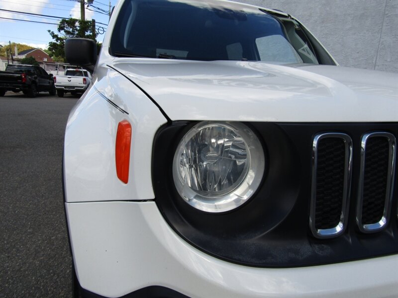 2018 Jeep Renegade SPORT,4X4, PKG,CONV PKG,SILVER CERTIFIED - Photo 9 - Haddon Twp, NJ 08107