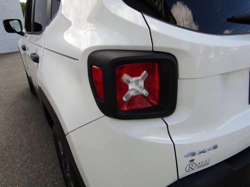 2018 Jeep Renegade SPORT,4X4, PKG,CONV PKG,SILVER CERTIFIED - Photo 24 - Haddon Twp, NJ 08107
