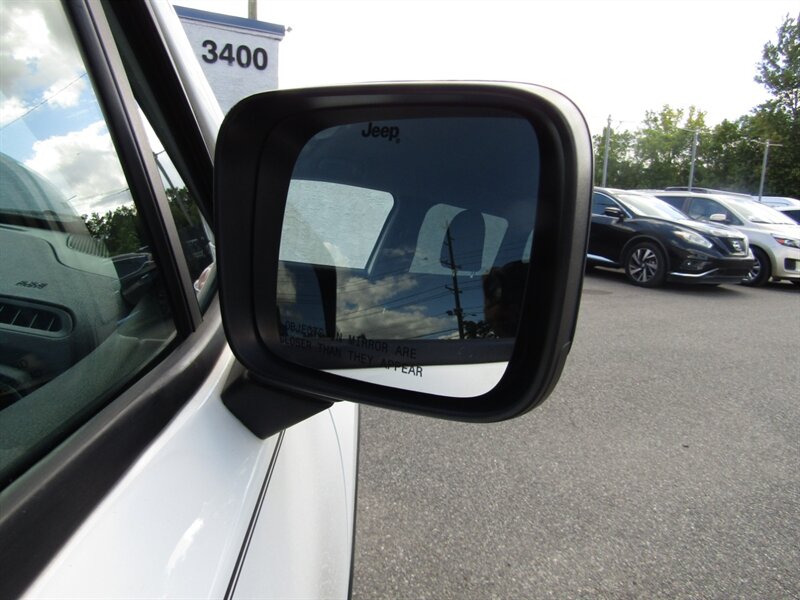 2018 Jeep Renegade SPORT,4X4, PKG,CONV PKG,SILVER CERTIFIED - Photo 33 - Haddon Twp, NJ 08107