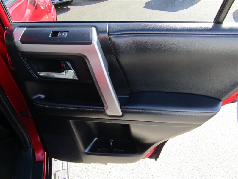 2020 Toyota 4Runner 4X4,PREM,NAV,TECH PKG,DR.ASST PKG,SILVER CERTIFIED - Photo 28 - Haddon Twp, NJ 08107