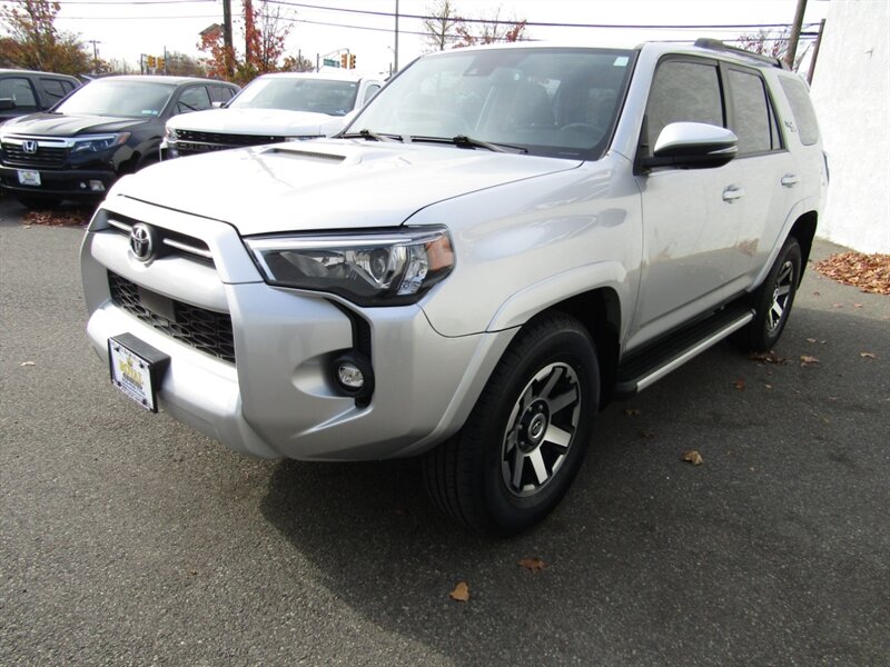 2022 Toyota 4Runner TRD photo 2