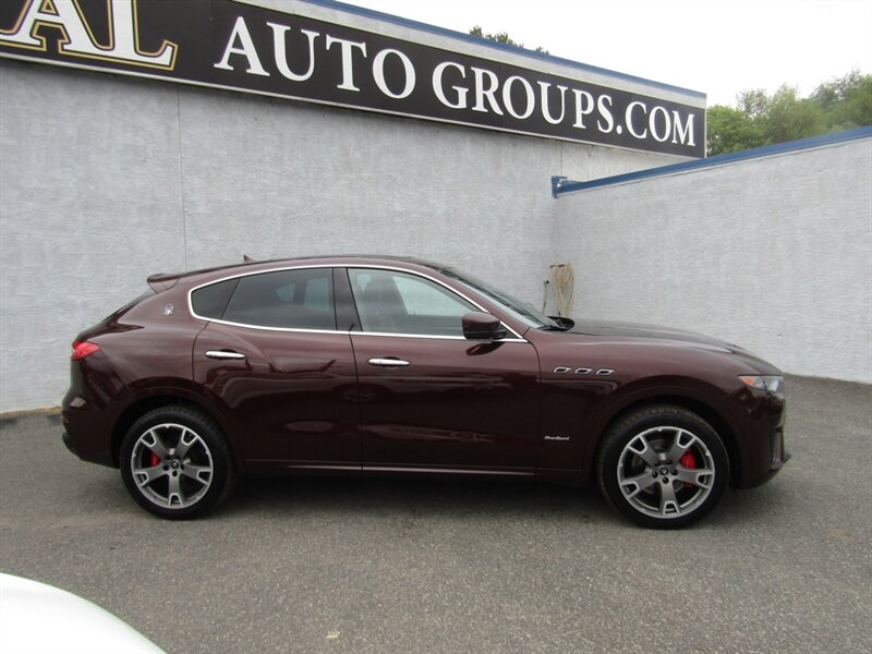 2019 Maserati Levante GT photo 5