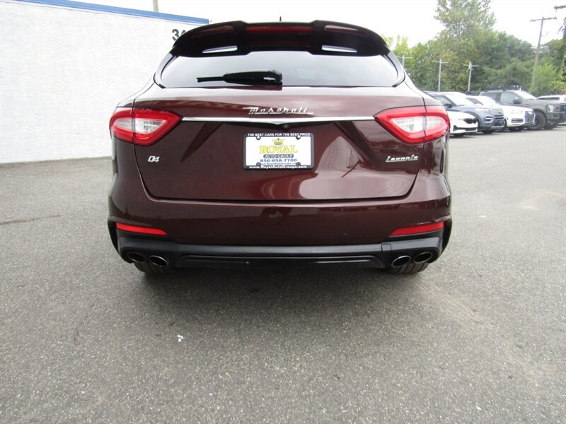 2019 Maserati Levante GT photo 22