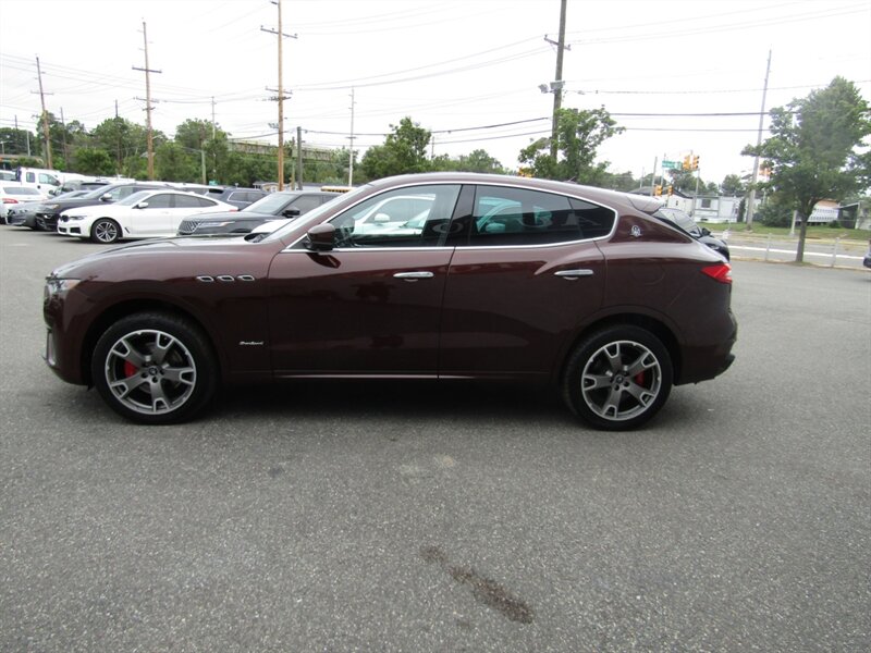 2019 Maserati Levante GT photo 2