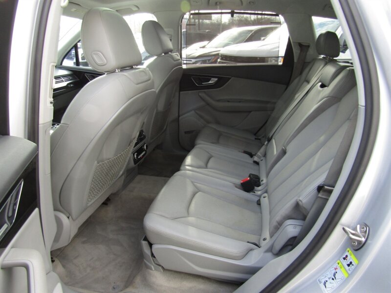 2017 Audi Q7 AWD,NAV,PREM PKG,COMFORT PKG,SILVER CERTIFIED - Photo 16 - Haddon Twp, NJ 08107