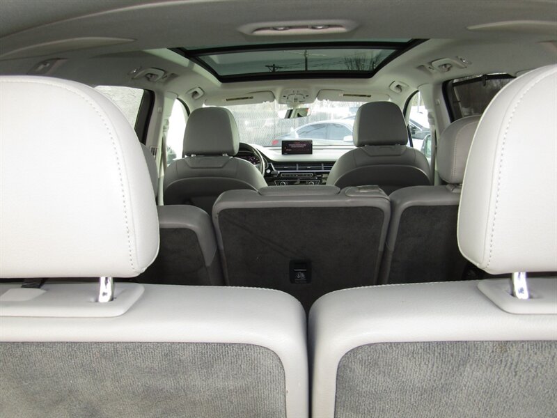2017 Audi Q7 AWD,NAV,PREM PKG,COMFORT PKG,SILVER CERTIFIED - Photo 23 - Haddon Twp, NJ 08107